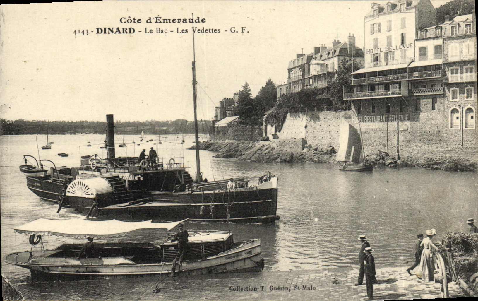 CPA Dinard Le Bac Les Vedettes Bateau 