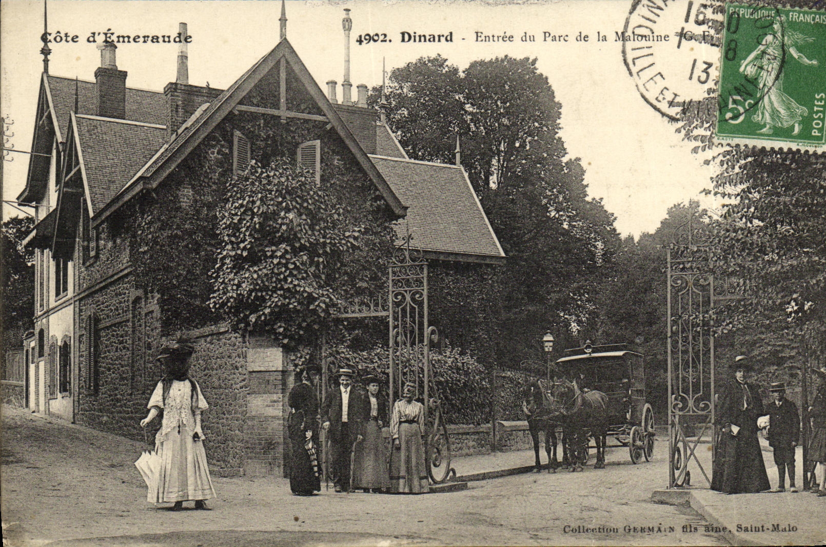 La POSTAL Dinard de la VENDIMIA entro del parque del habitante Saint de Malo