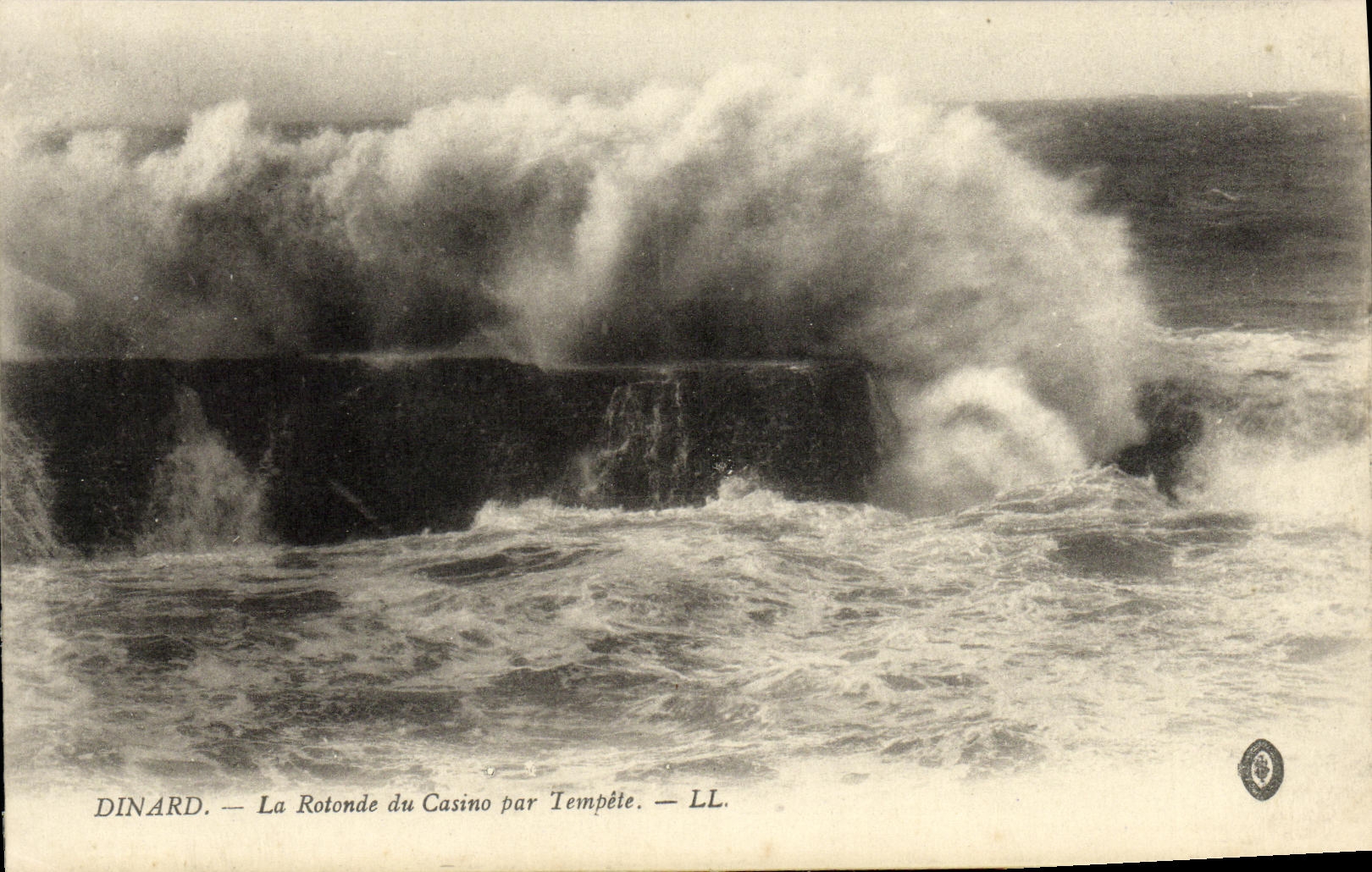 CPA Dinard La Rotonde du Casino Par Tempete