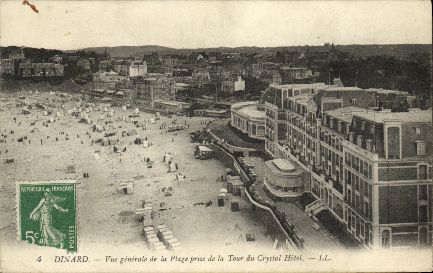 CPA Dinard Vue Generale de la Plage Prise de la Tour du crystal Hotel