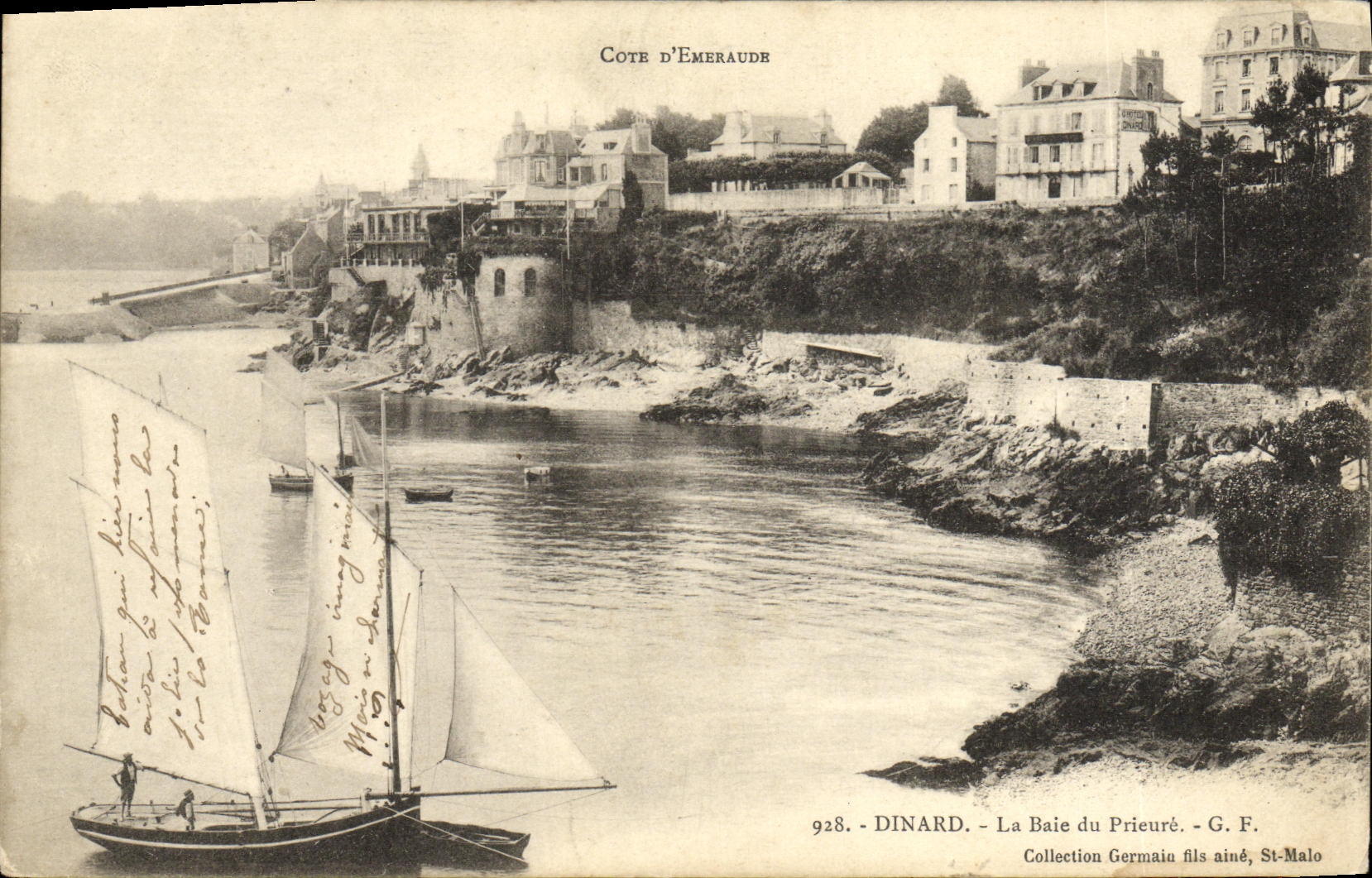 VINTAGE POSTCARD Dinard the bay of the prioress Boat