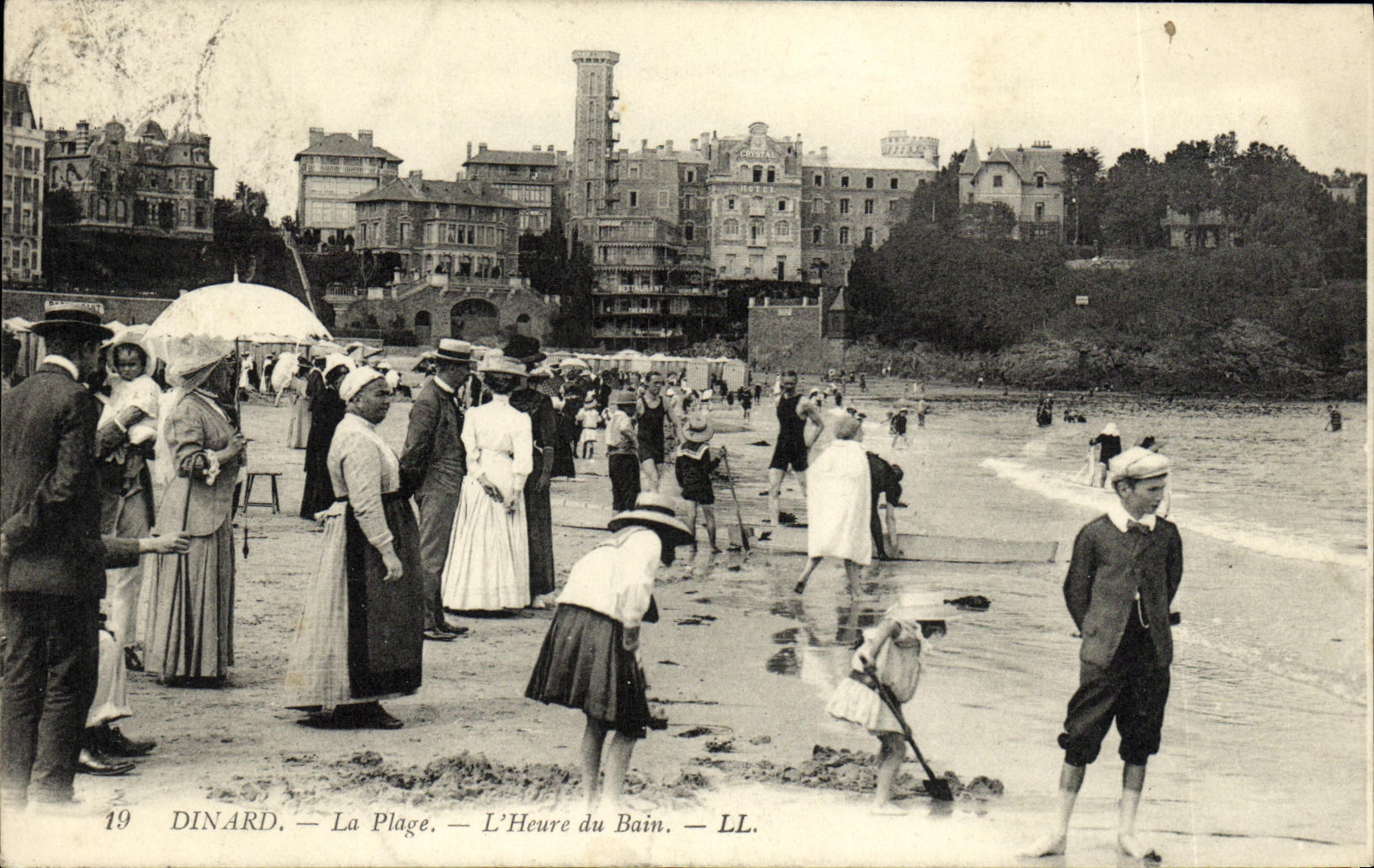 CPA Dinard La plage l heure du bain 