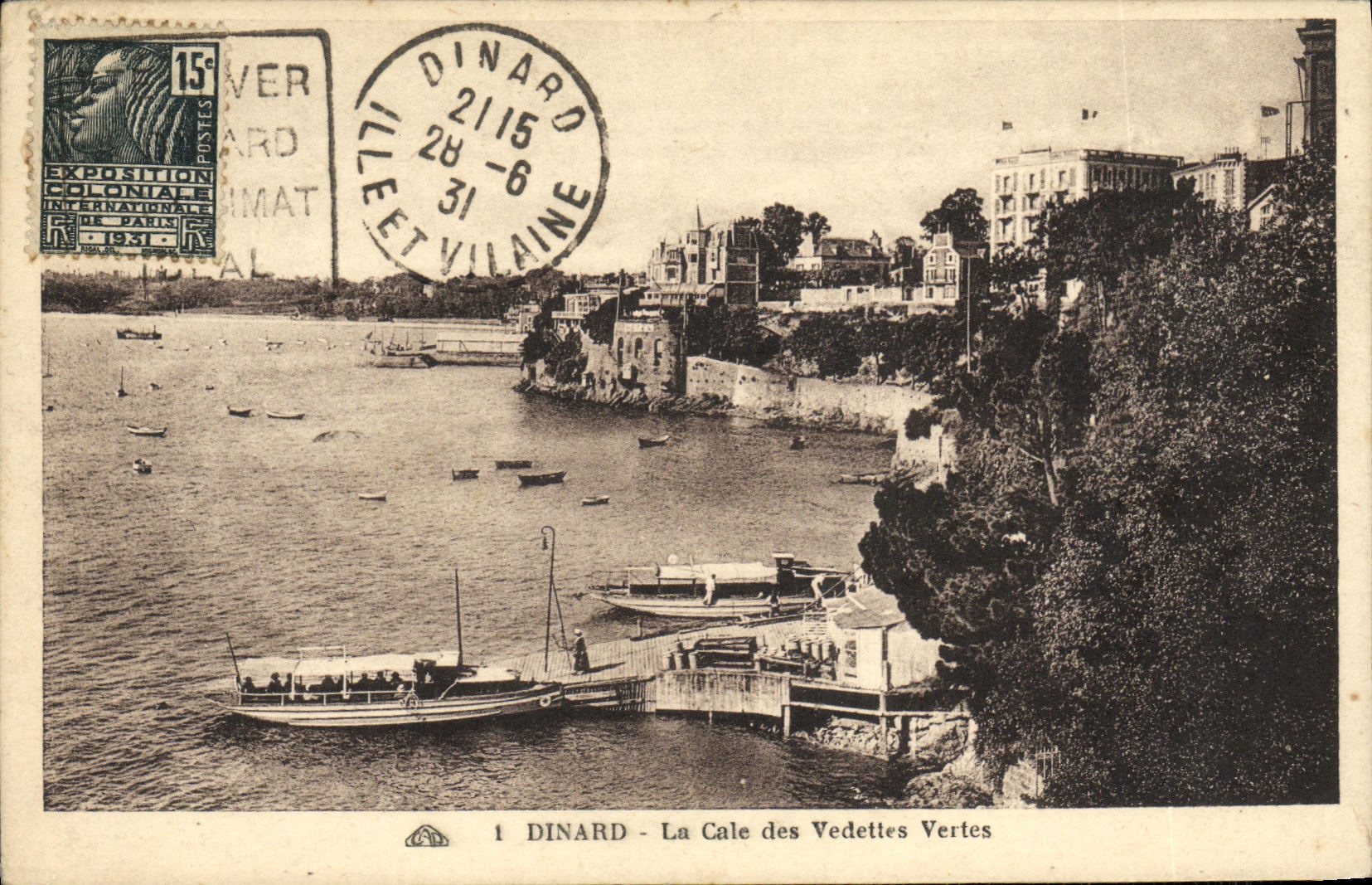 CPA Dinard La Cale des Vedettes Vertes