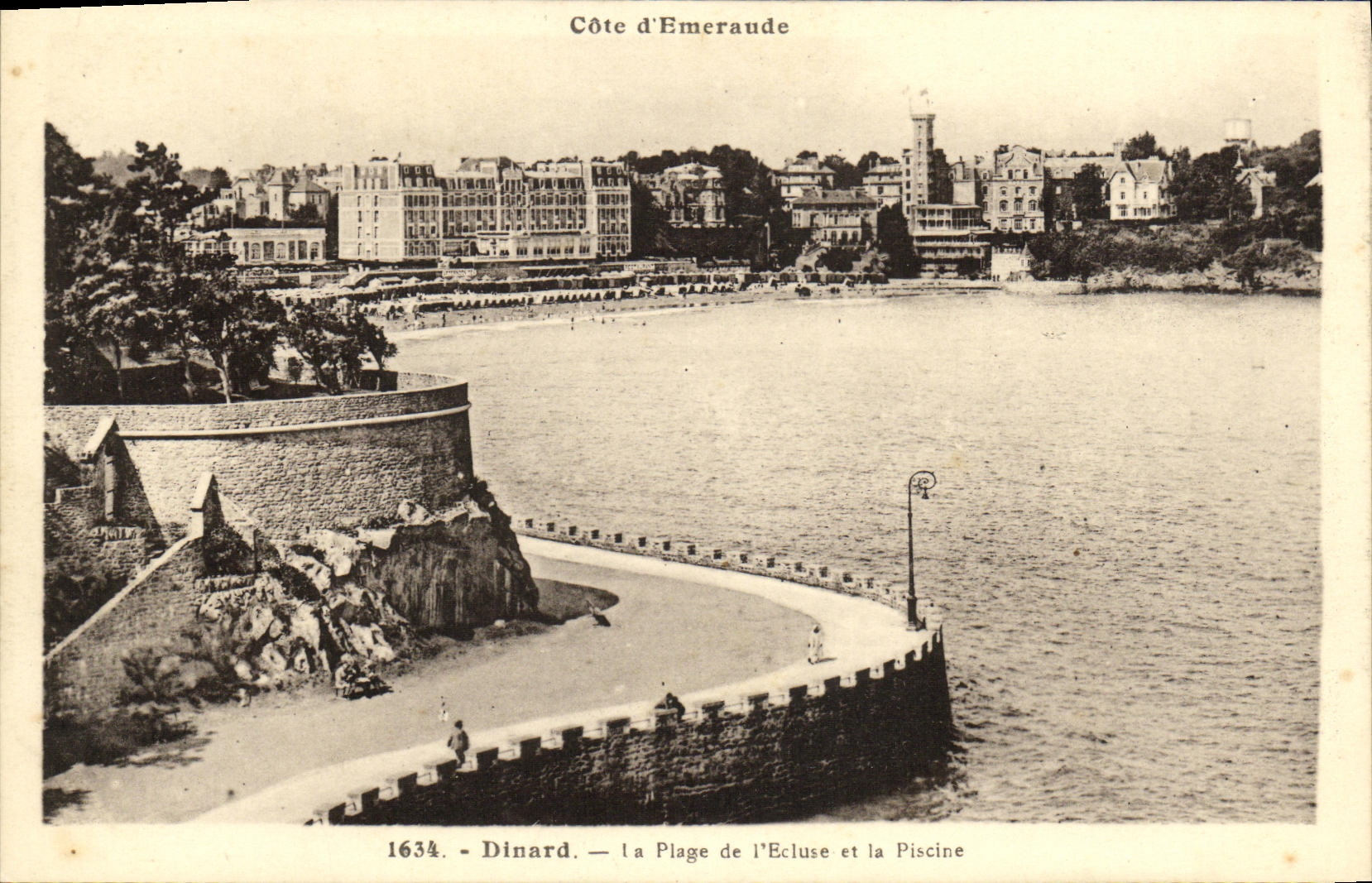 CPA Dinard La Plage de l Ecluse et la Piscine