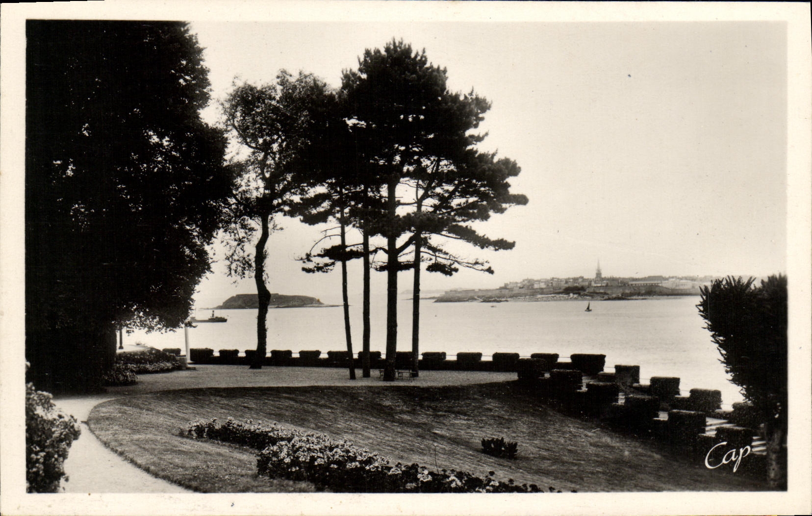 CPA Dinard Vue sur St Malo