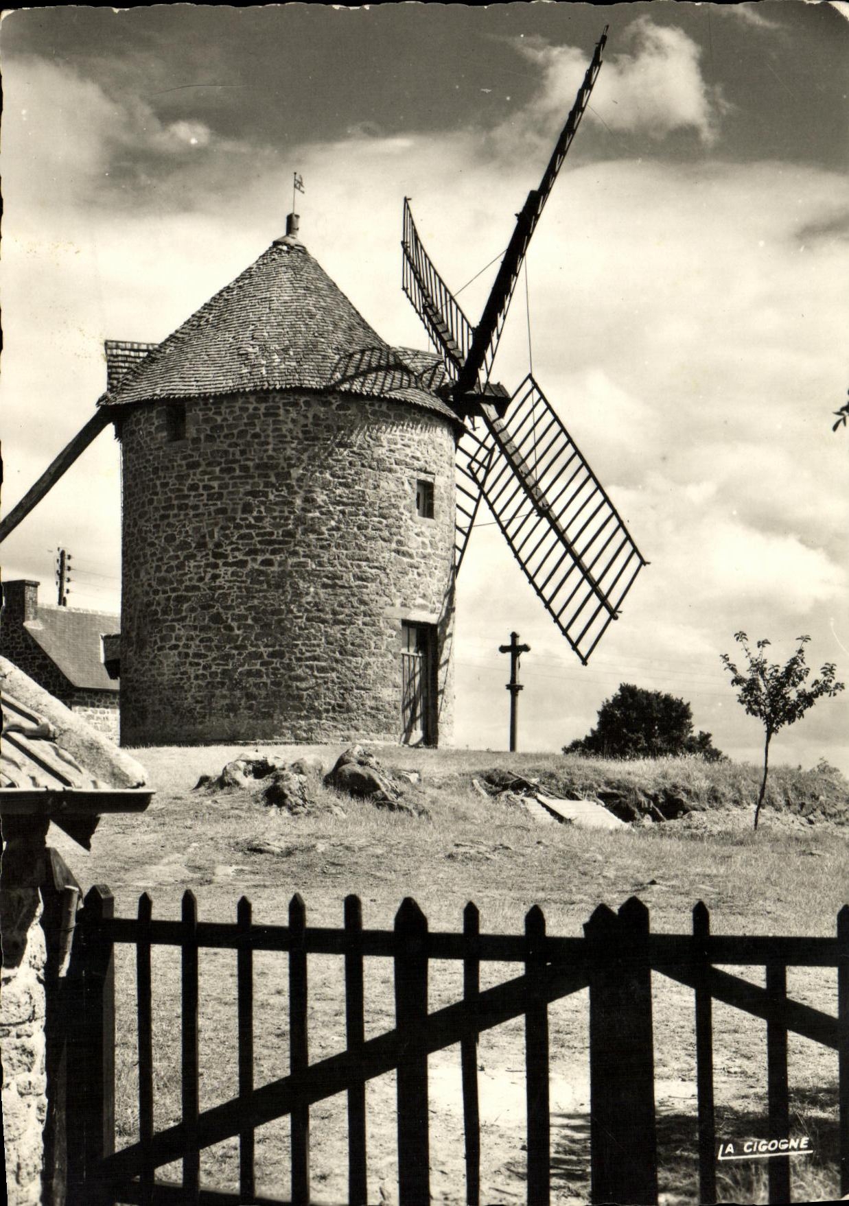 MODERN CARD Fraud of Brittany the Mouiln old man