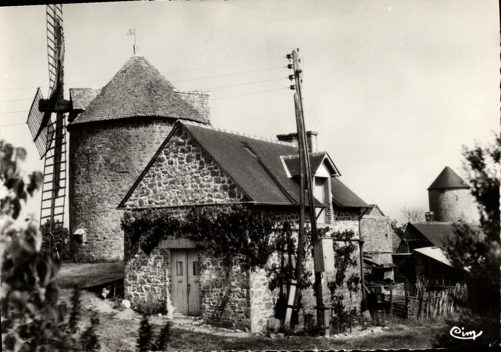 MODERN CARD Mount Fraud the Mill