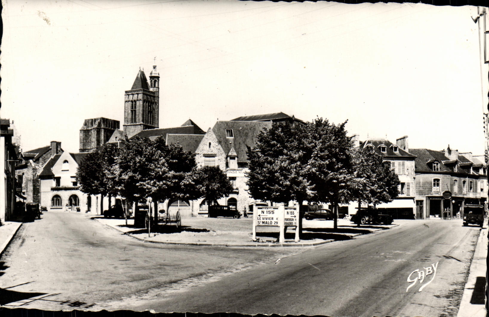 CPM Dol de Bretagne Place Touliier