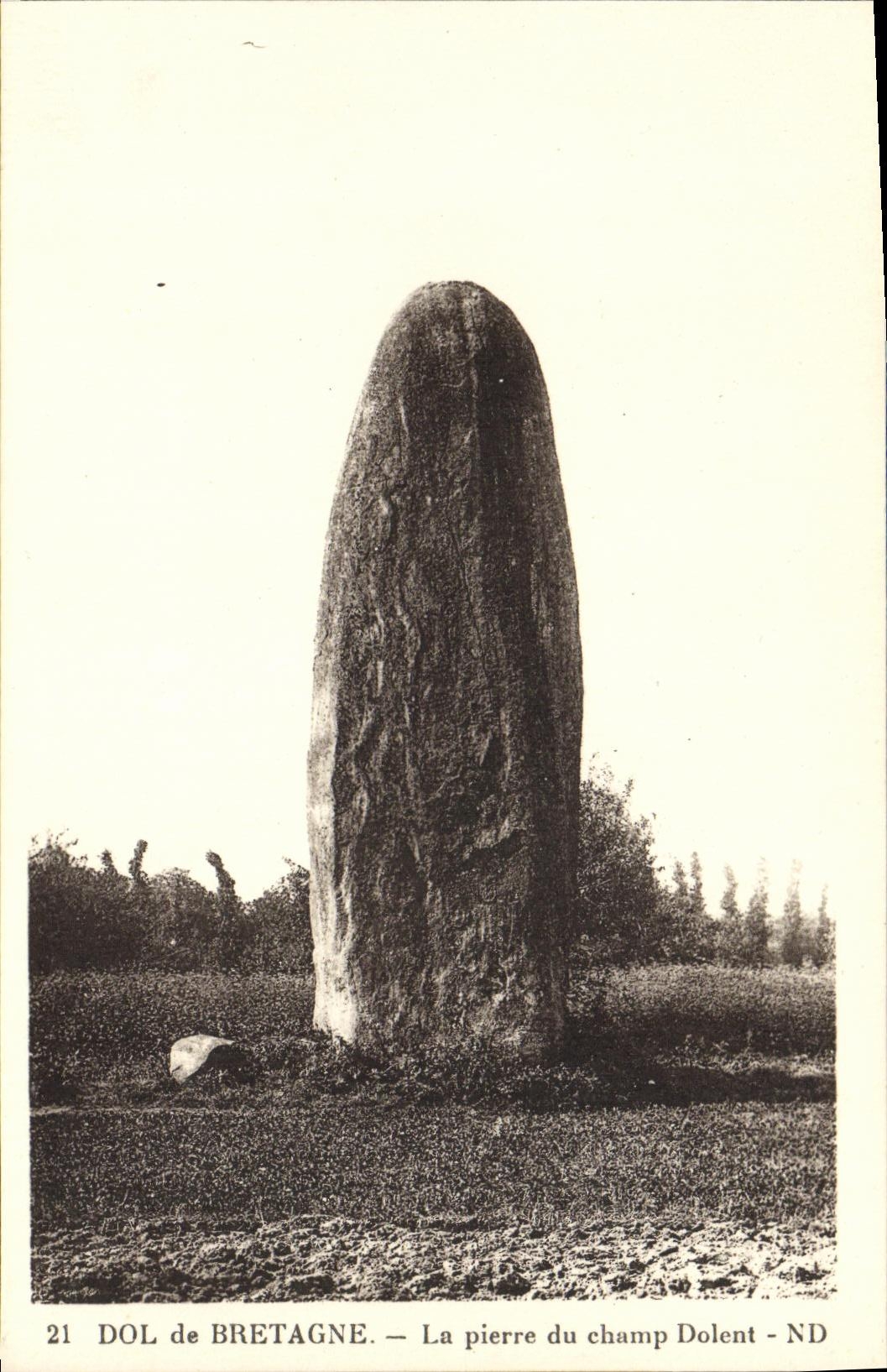 VINTAGE POSTCARD Dol of Brittany the stone of the field Pares