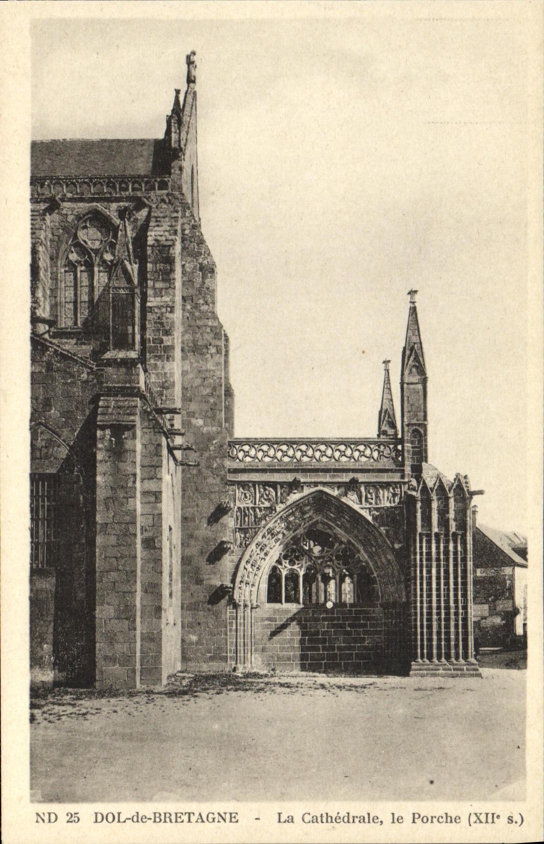 VINTAGE POSTCARD Fraud of Brittany the Cathedral the Porch