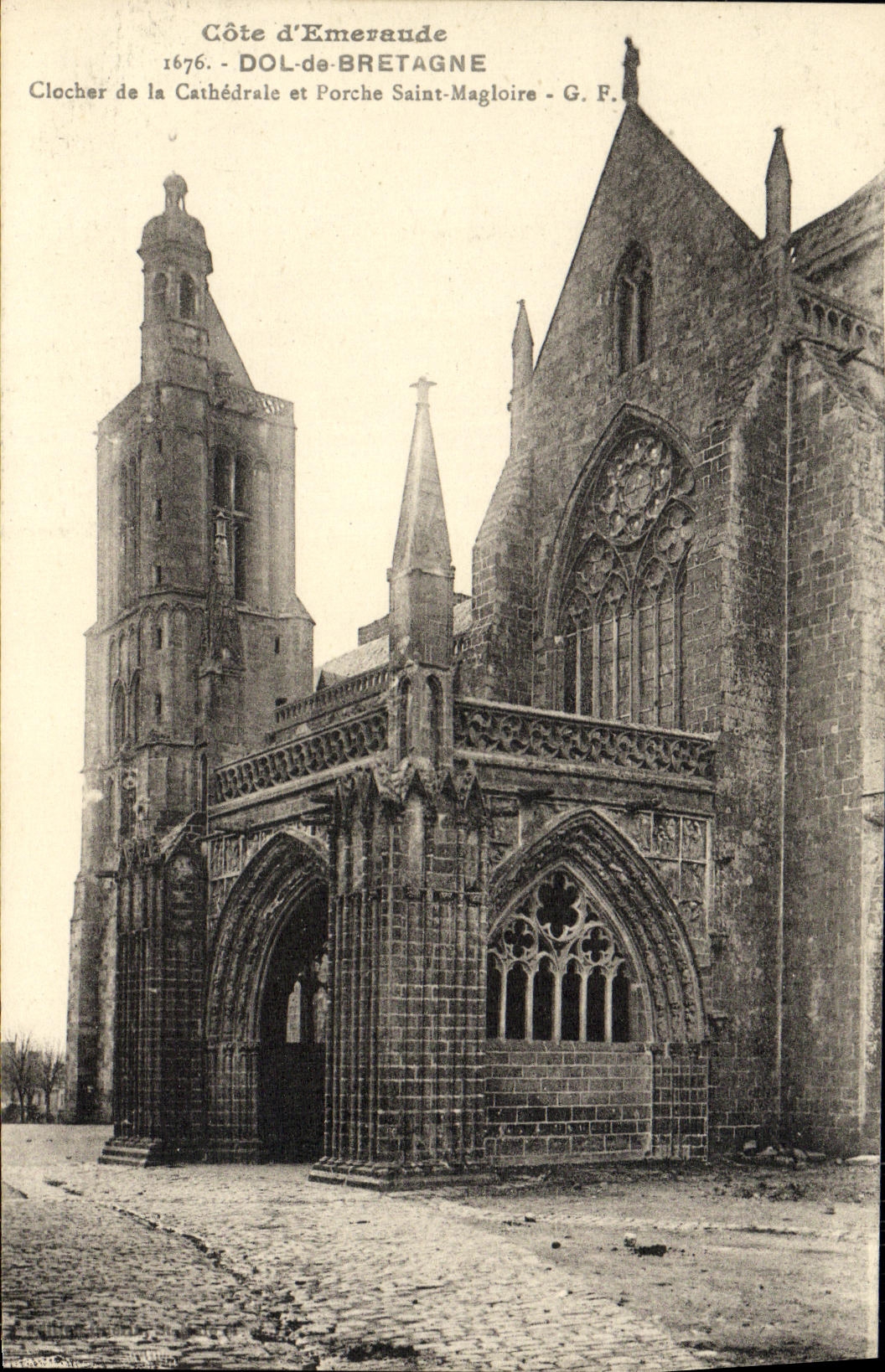 VINTAGE POSTCARD Fraud of Brittany Bell tower of the Cathedral and Holy porch Magloire
