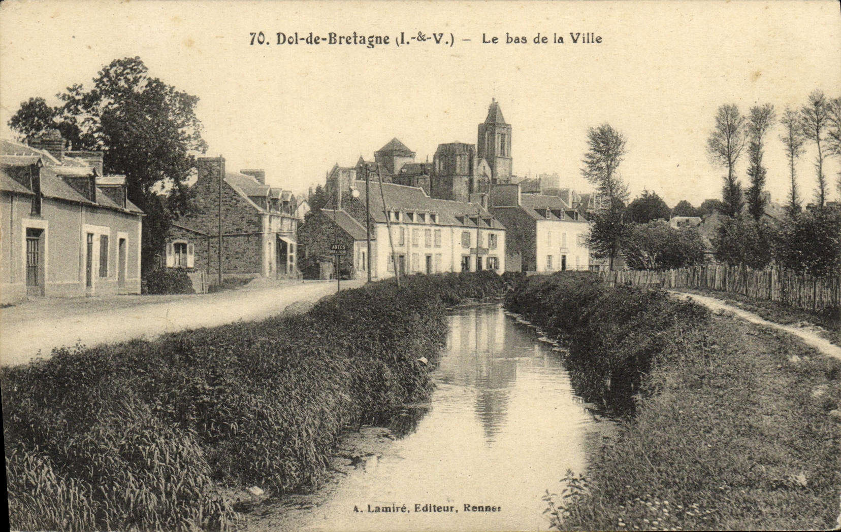 VINTAGE POSTCARD Fraud of Brittany the Bottom of the City