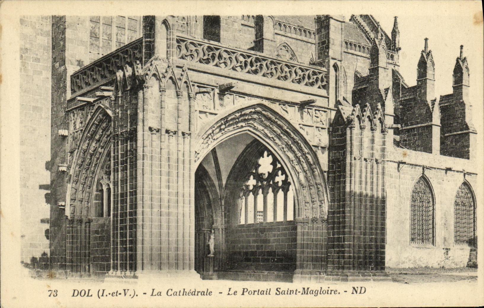 CPA Dol La Cathedrale Le Portail Saint Magloire