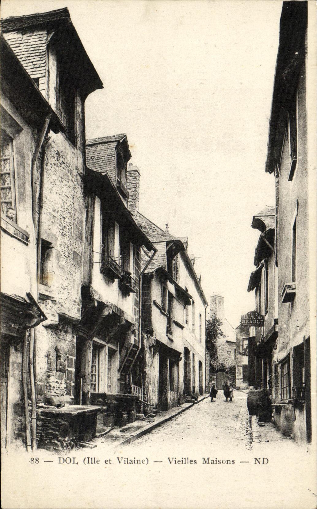 CPA Dol Vieilles Maisons