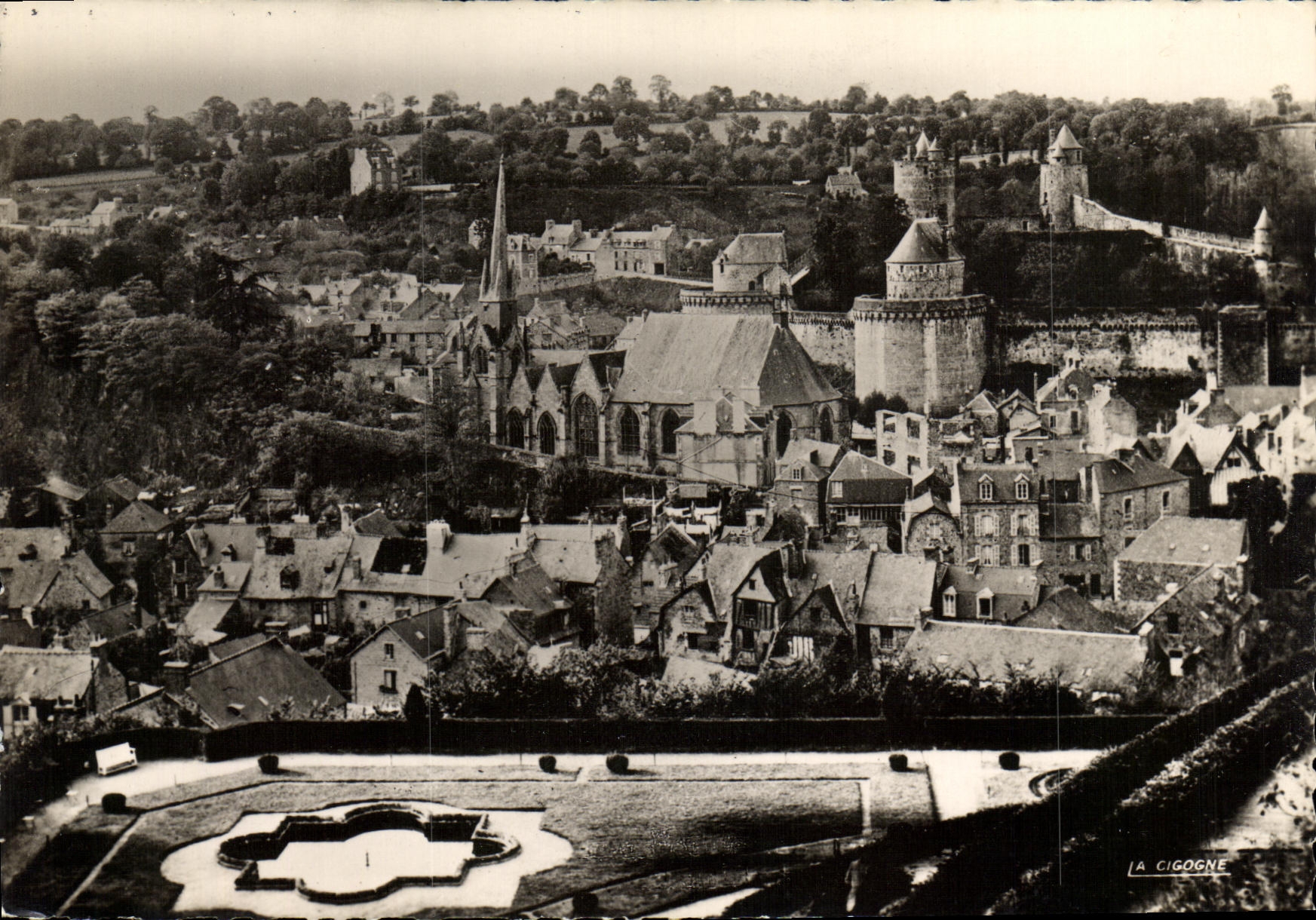 MODERN CARD Ferns low Town suit and castle seen of the public garden