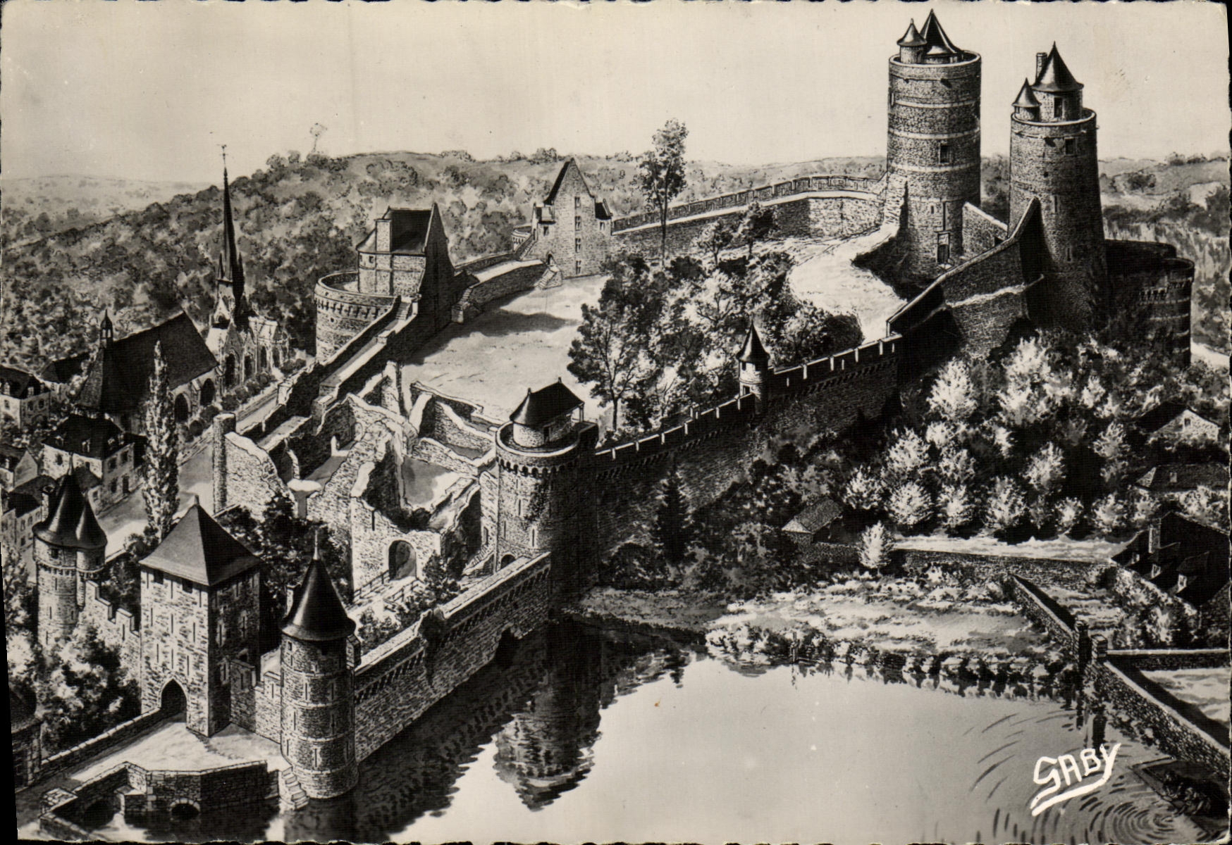 CPM Fougeres Le Chateau