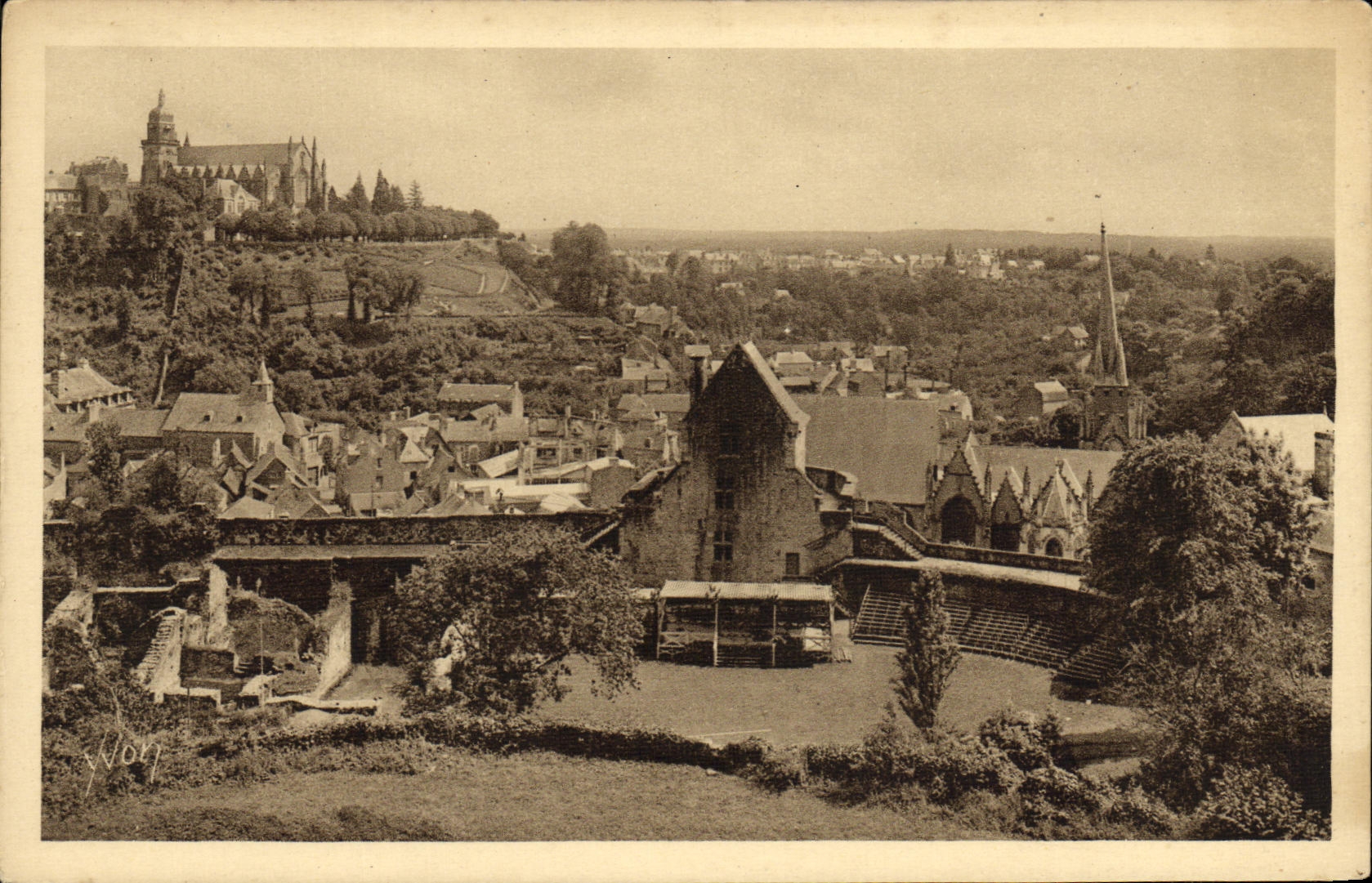 VINTAGE POSTCARD Ferns Interior Court of the Castle and low City