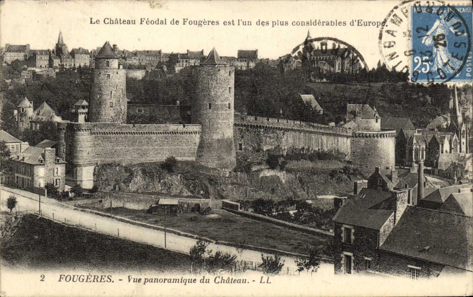 CPA Fougeres Vue panoramique du Chateau