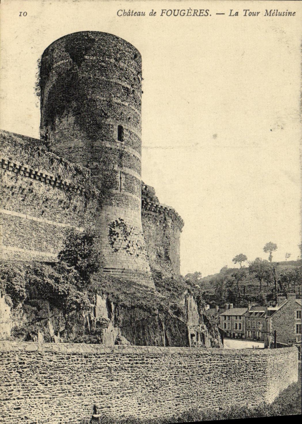 CPA Chateau de Fougeres La Tour Melusine
