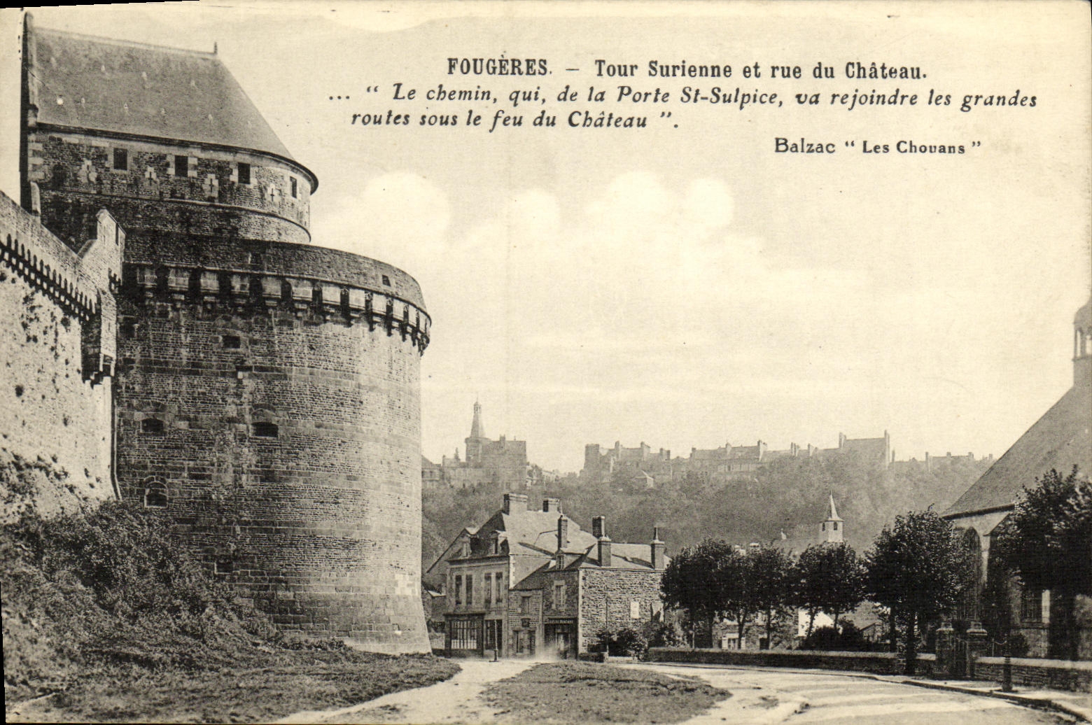 CPA Fougeres Tour Surienne et rue du Chateau