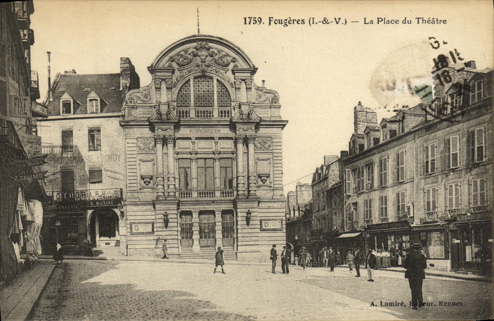 CPA Fougeres La Place du Theatre