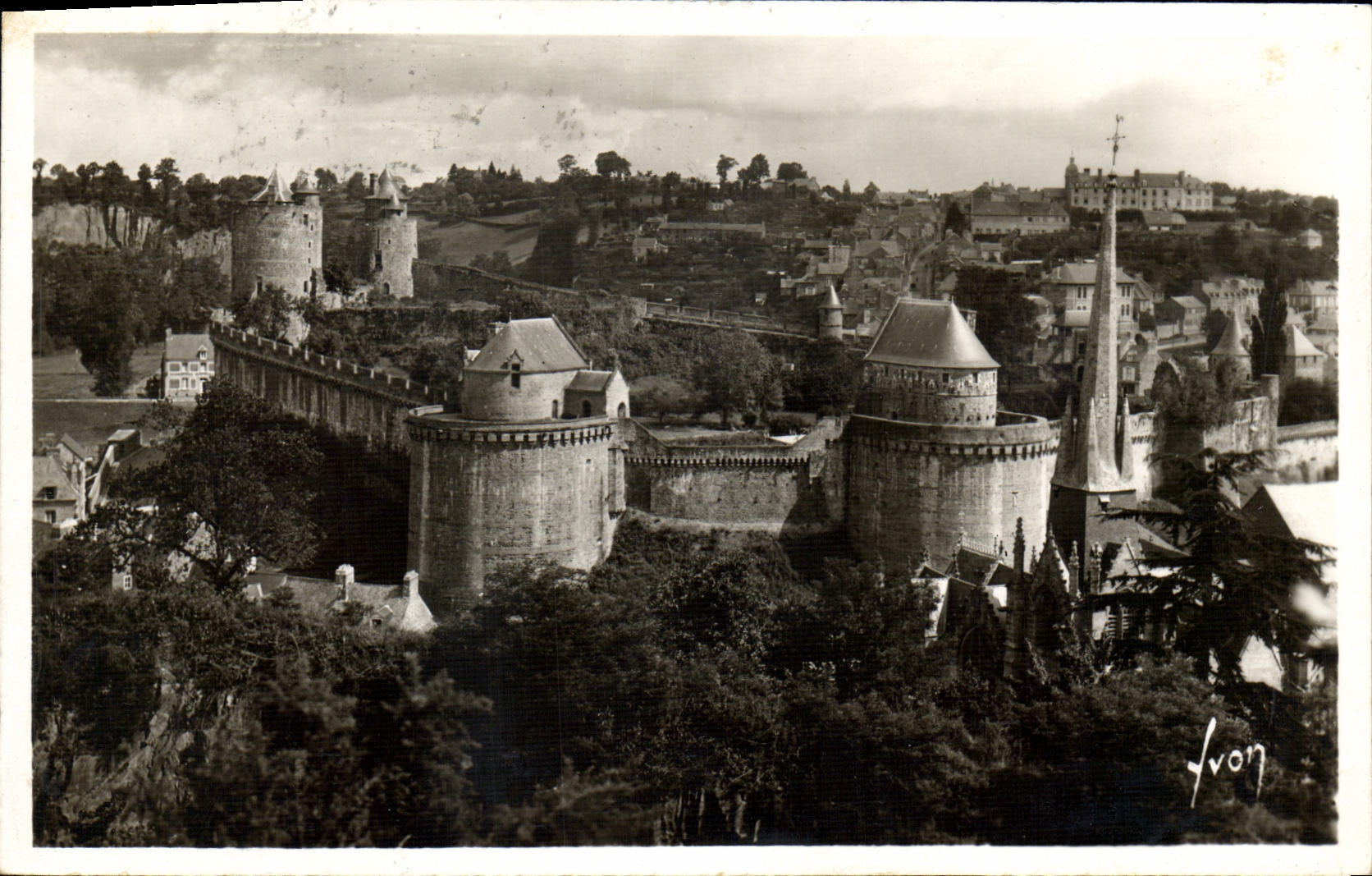 VINTAGE POSTCARD Ferns View of the Castle taken of the rocks of St Sulpice
