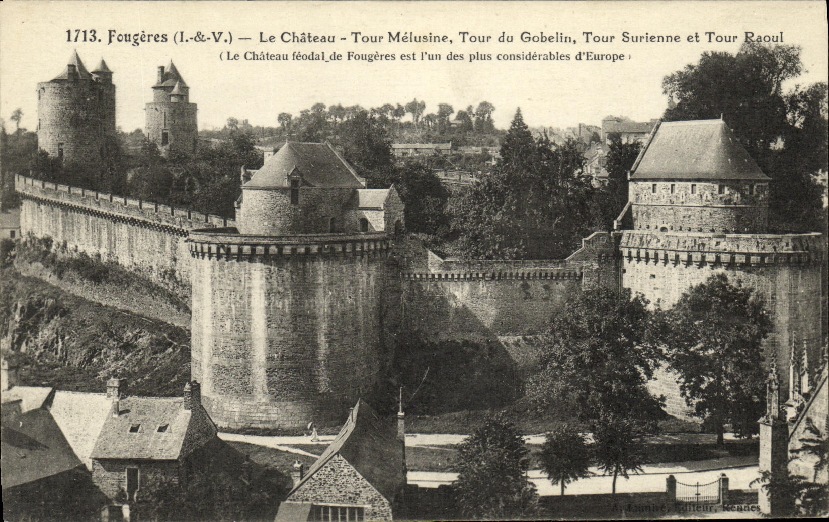 CPA Fougeres Le Chateau Tour Melusine Tour du Gobelin Tour Surienne et Tour Raoul