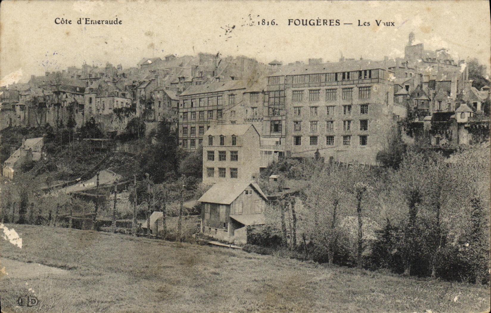 VINTAGE POSTCARD Fougeres Be worth Them
