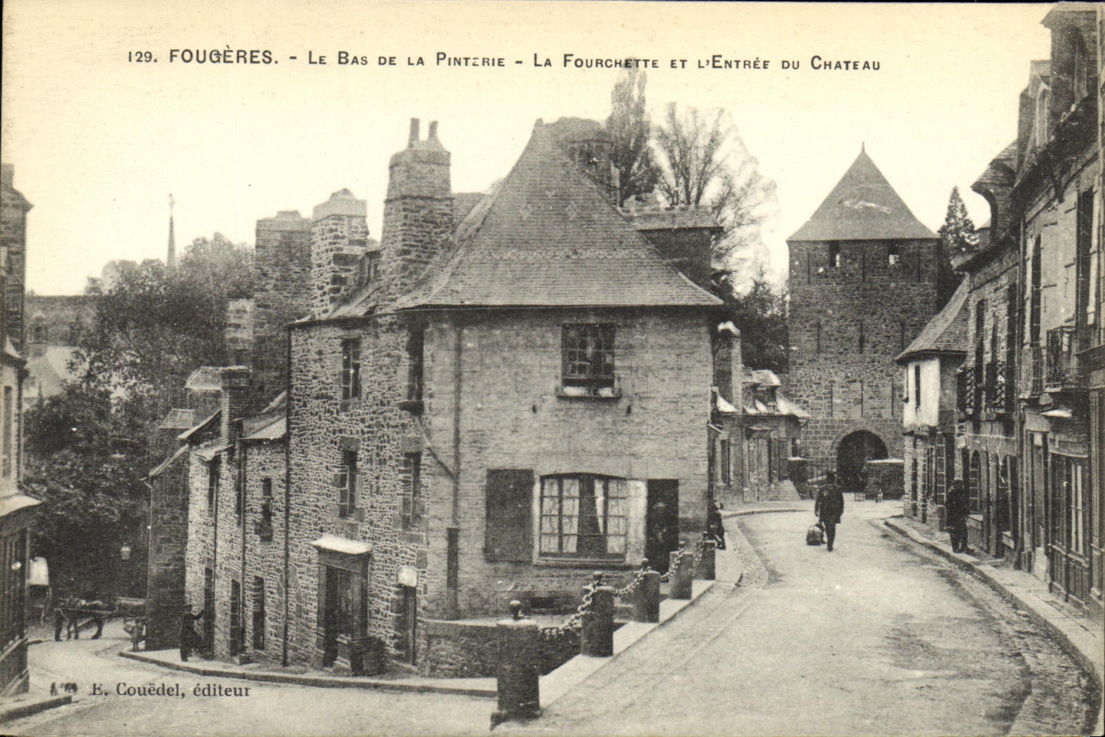 CPA Fougeres Le Bas de la Pinterie La fourchette et l entree du chateau