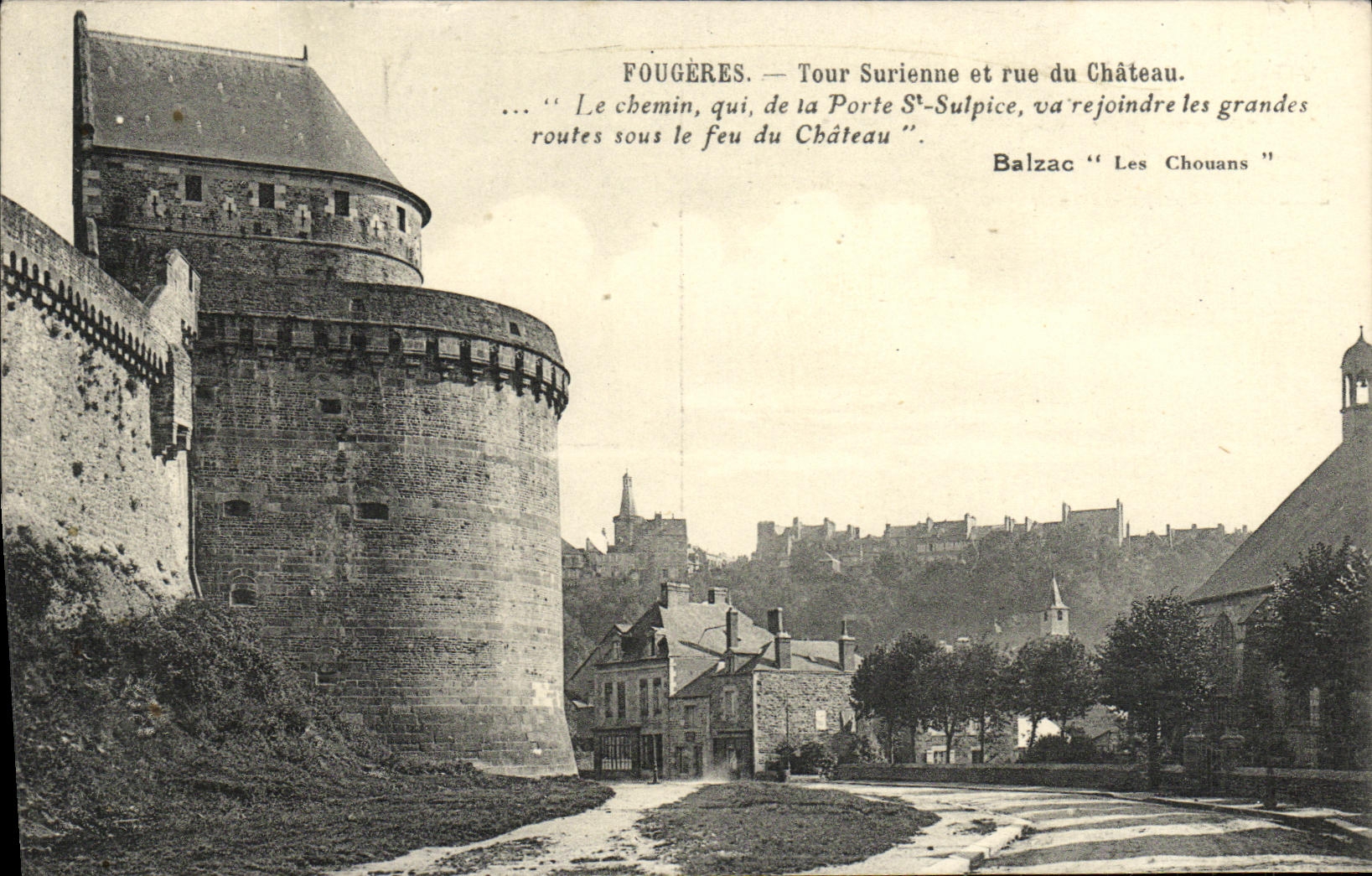 CPA Fougeres Tour Surienne et rue du Chateau