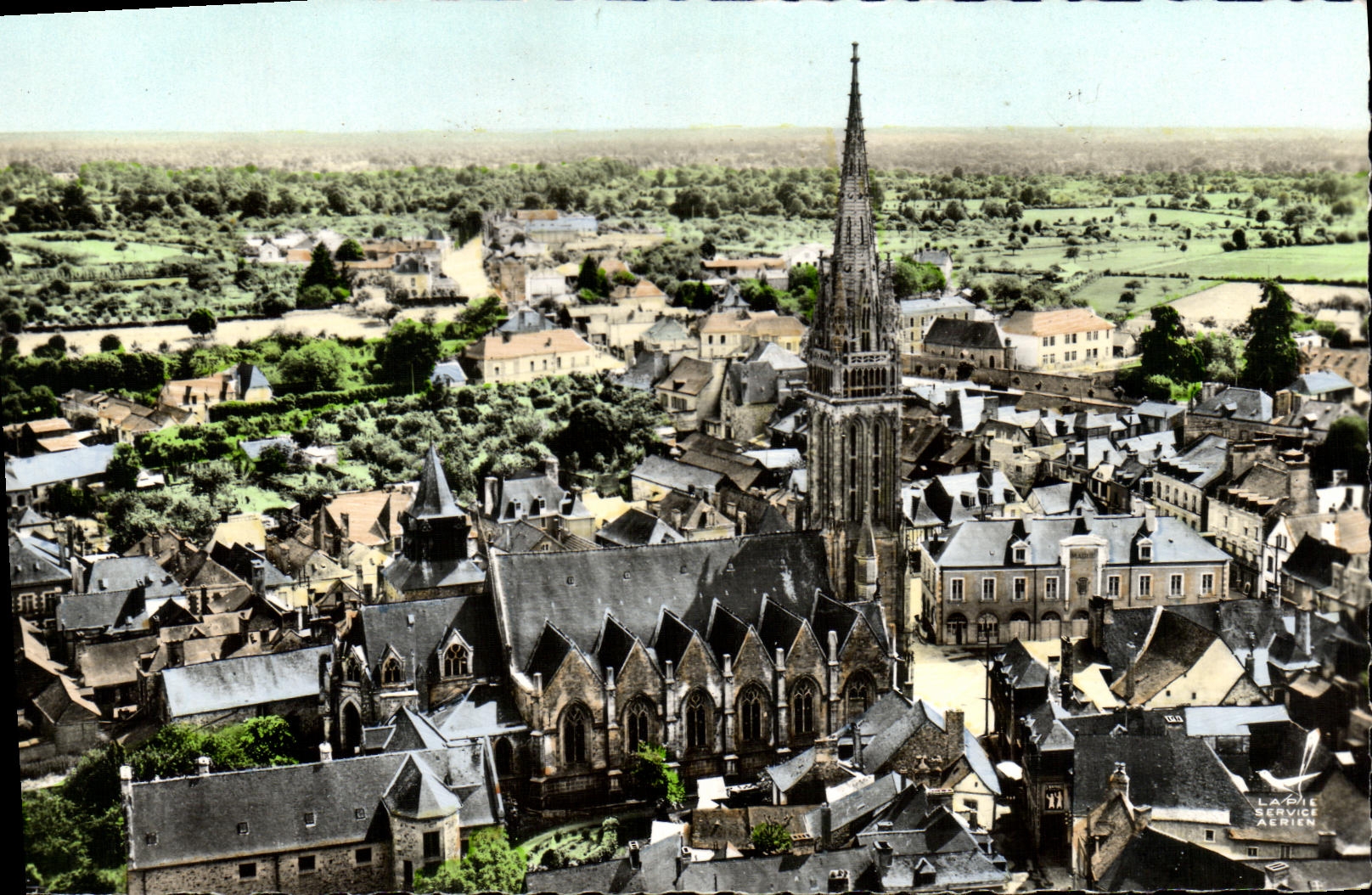 MODERN CARD Guerche of Brittany View