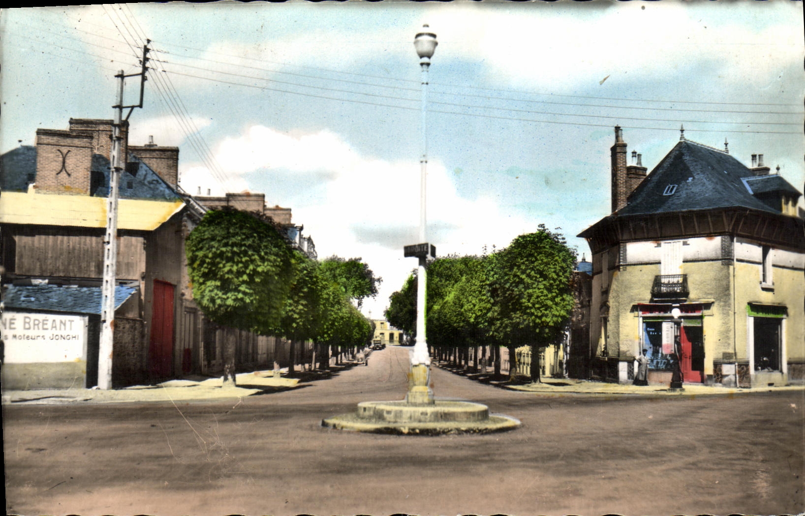 MODERN CARD Guerche of Brittany Avebue General Leclerc