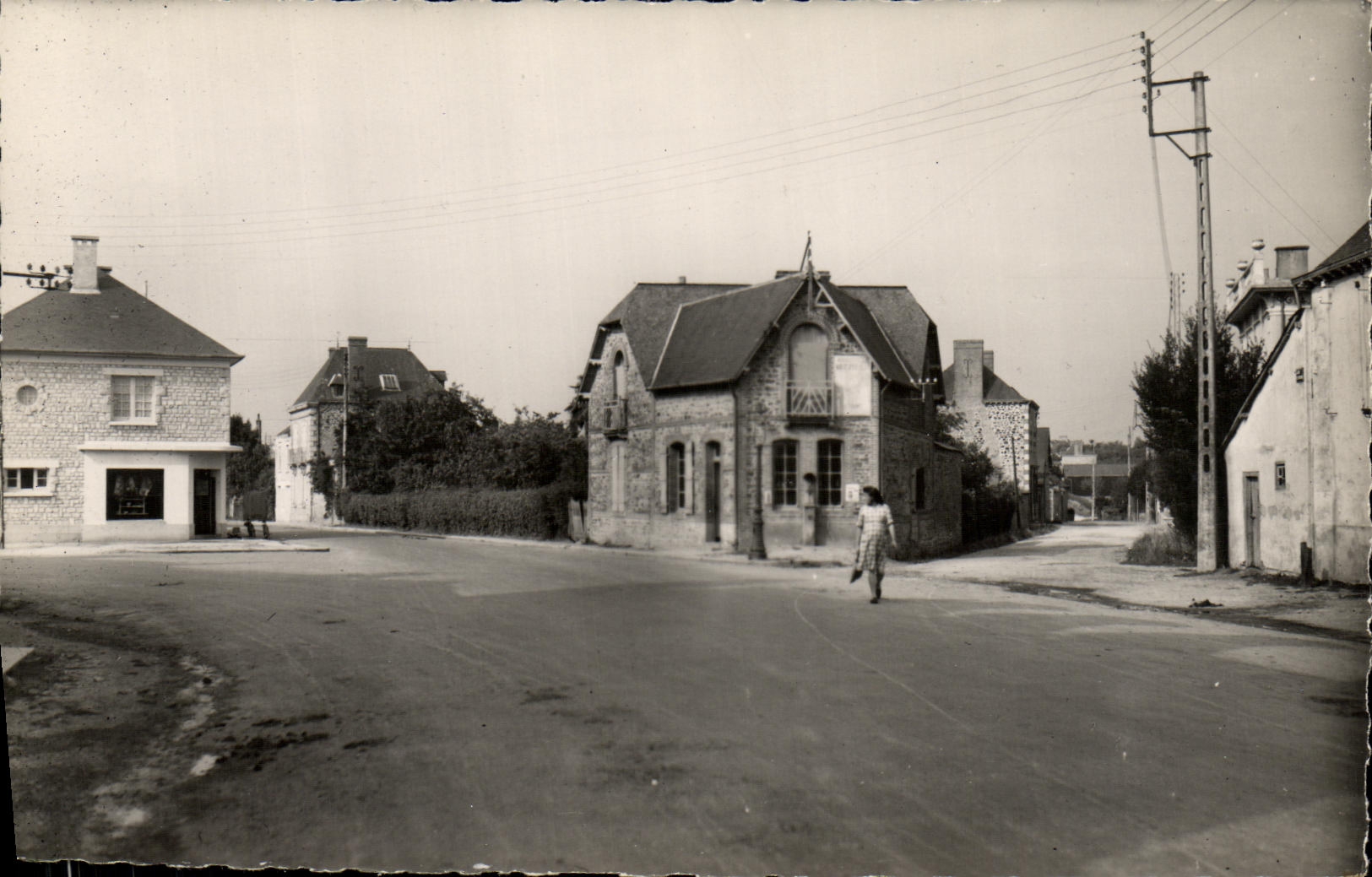 CPM La Guerche de Bretagne Le Bouridol Rue de Vitre et de Verdun