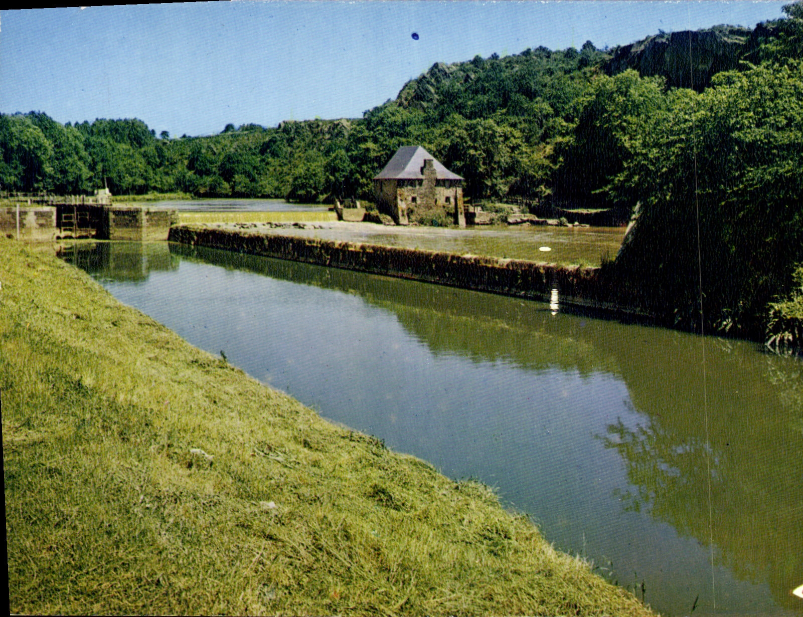 MODERN CARD Guichen Bruz the mill of Boel