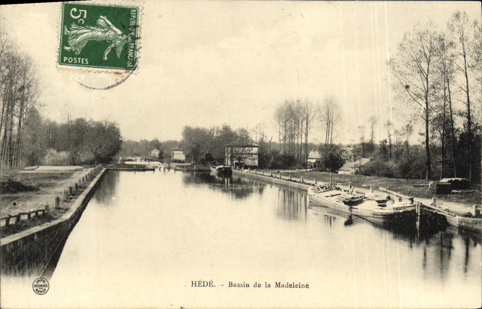 VINTAGE POSTCARD Hede Basin of the Madeleine