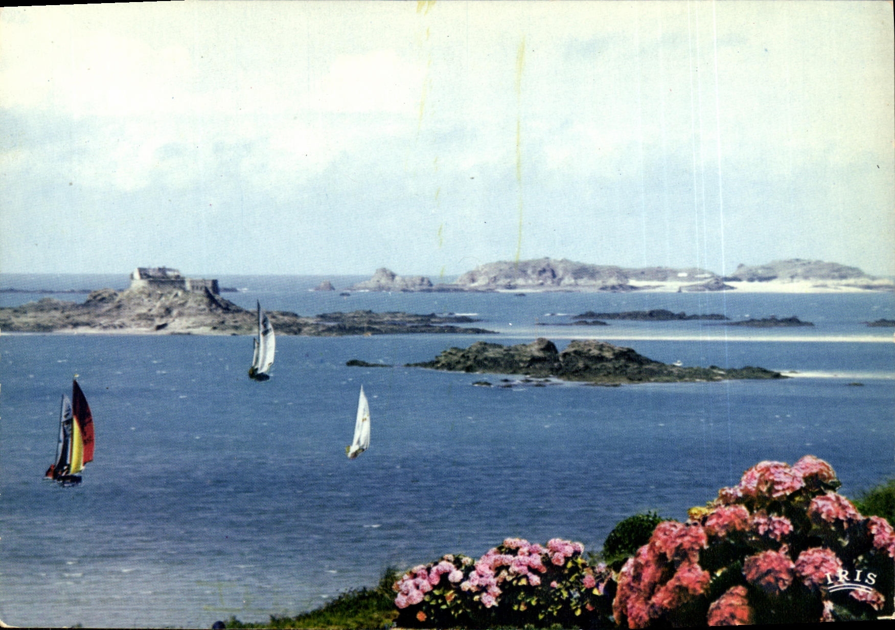 MODERN CARD Dinard Dimensions D Emerald L island of Cezembre and Fort Harbor