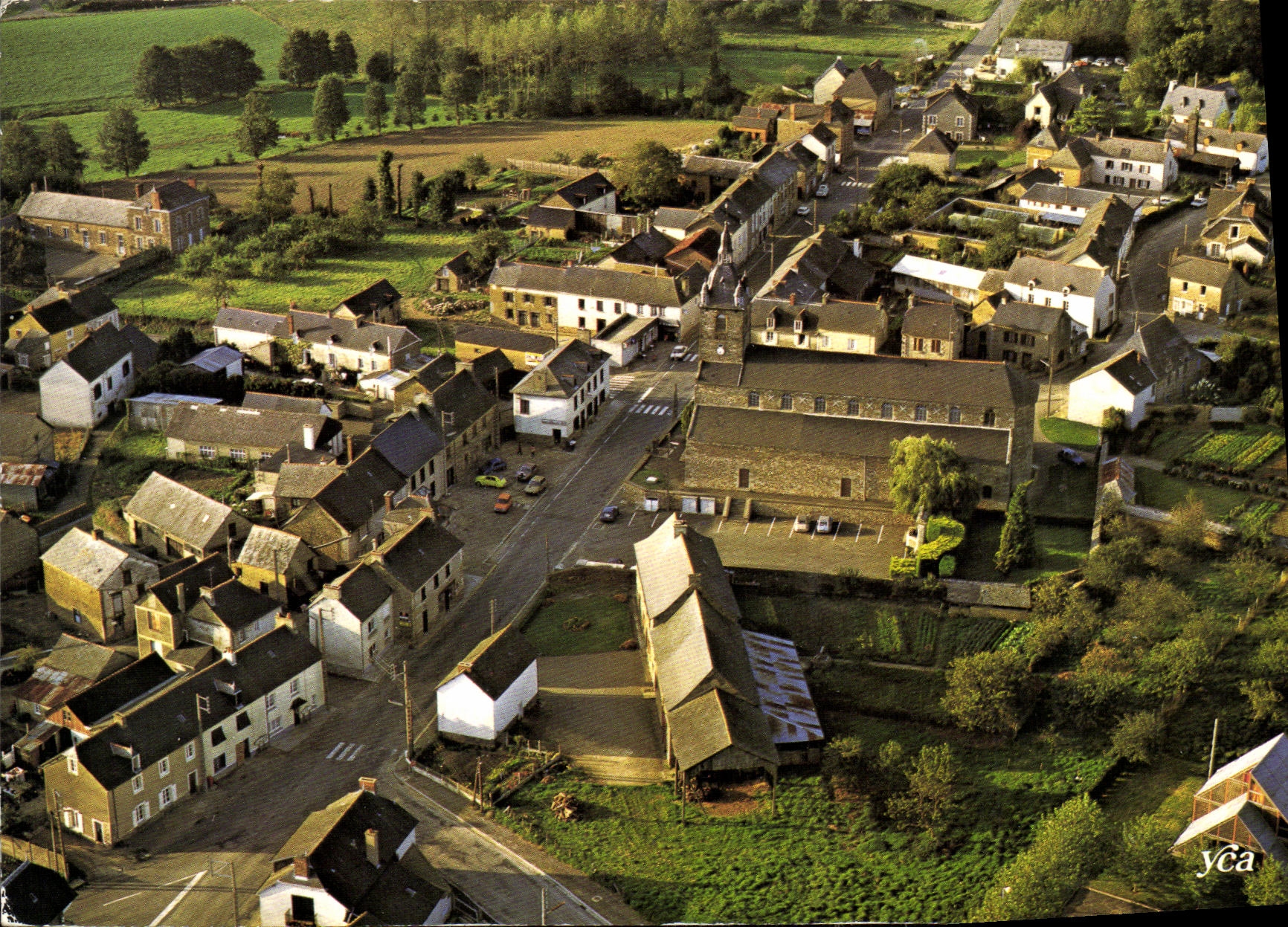 MODERN CARD Irodouer the country L church and L school