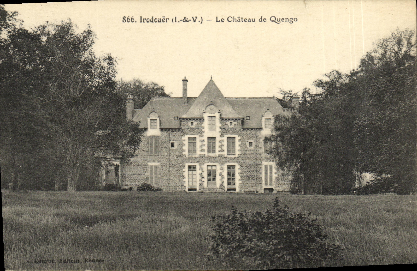 VINTAGE POSTCARD Irodouer the castle of Quengo