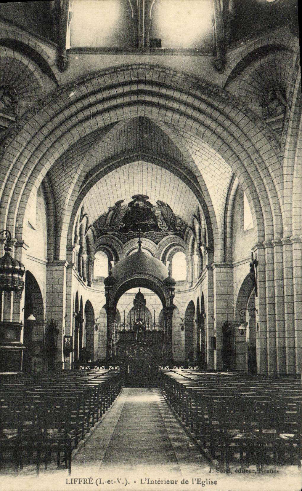 CPA Liffre L Interieur de L Eglise