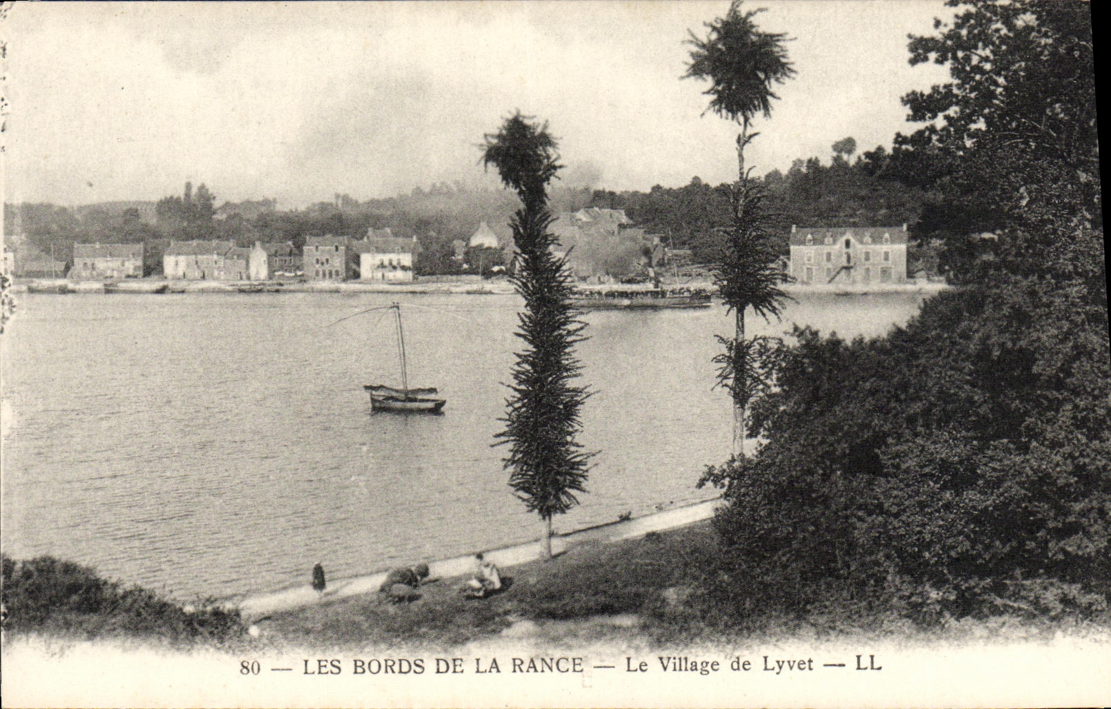 VINTAGE POSTCARD Edges Of Rancid the Village of Lyvet Boat