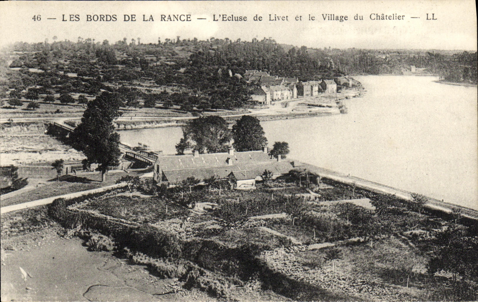 CPA Les Bords De La Rance L ecluse de Livet et le village du Chatelier 