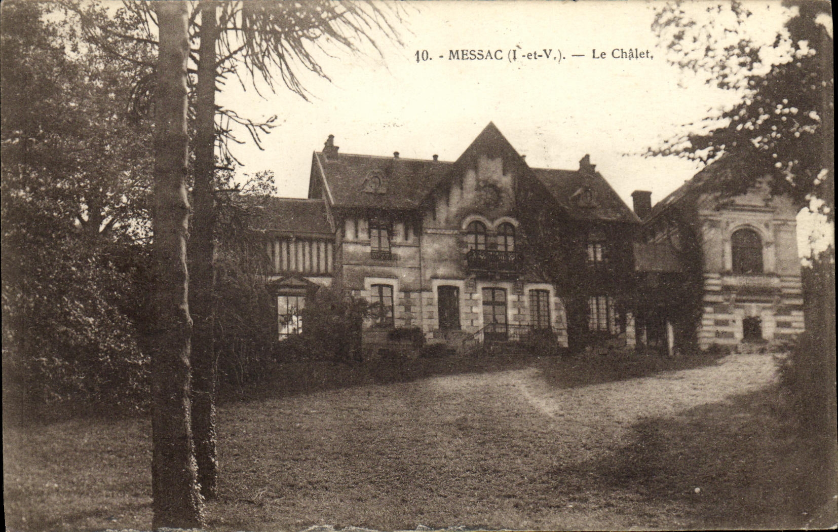 VINTAGE POSTCARD Messac the country cottage