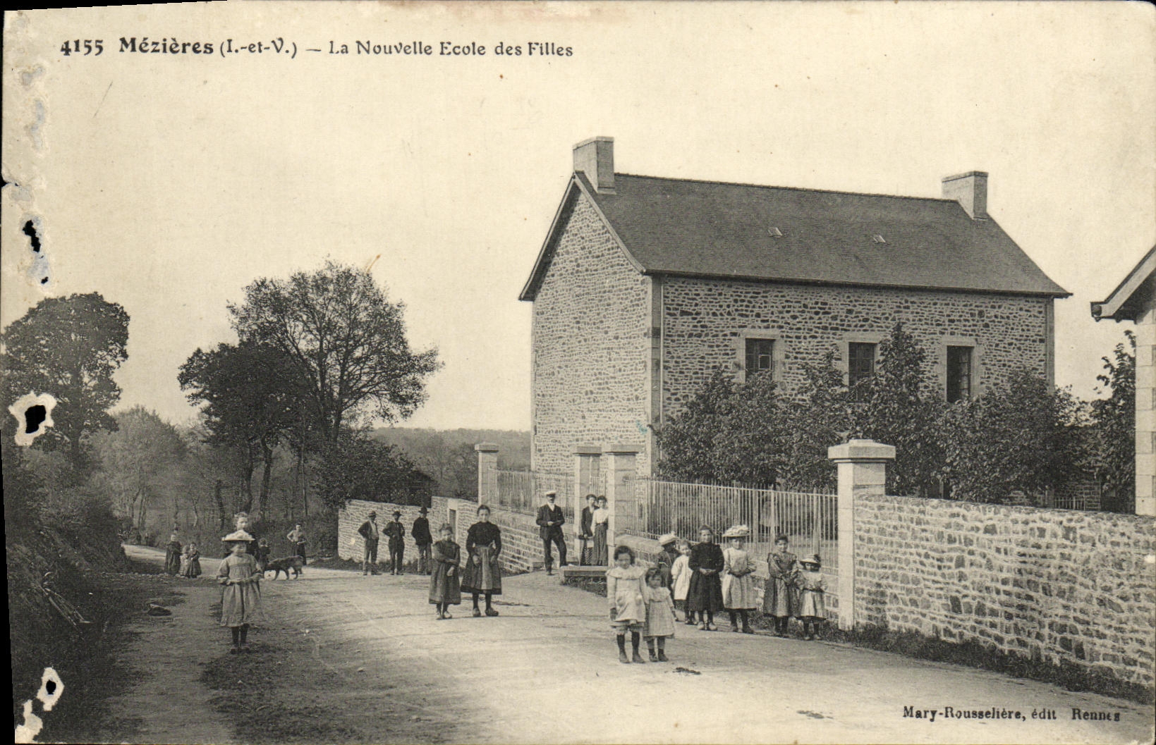 VINTAGE POSTCARD Wall the New School Of the Girls