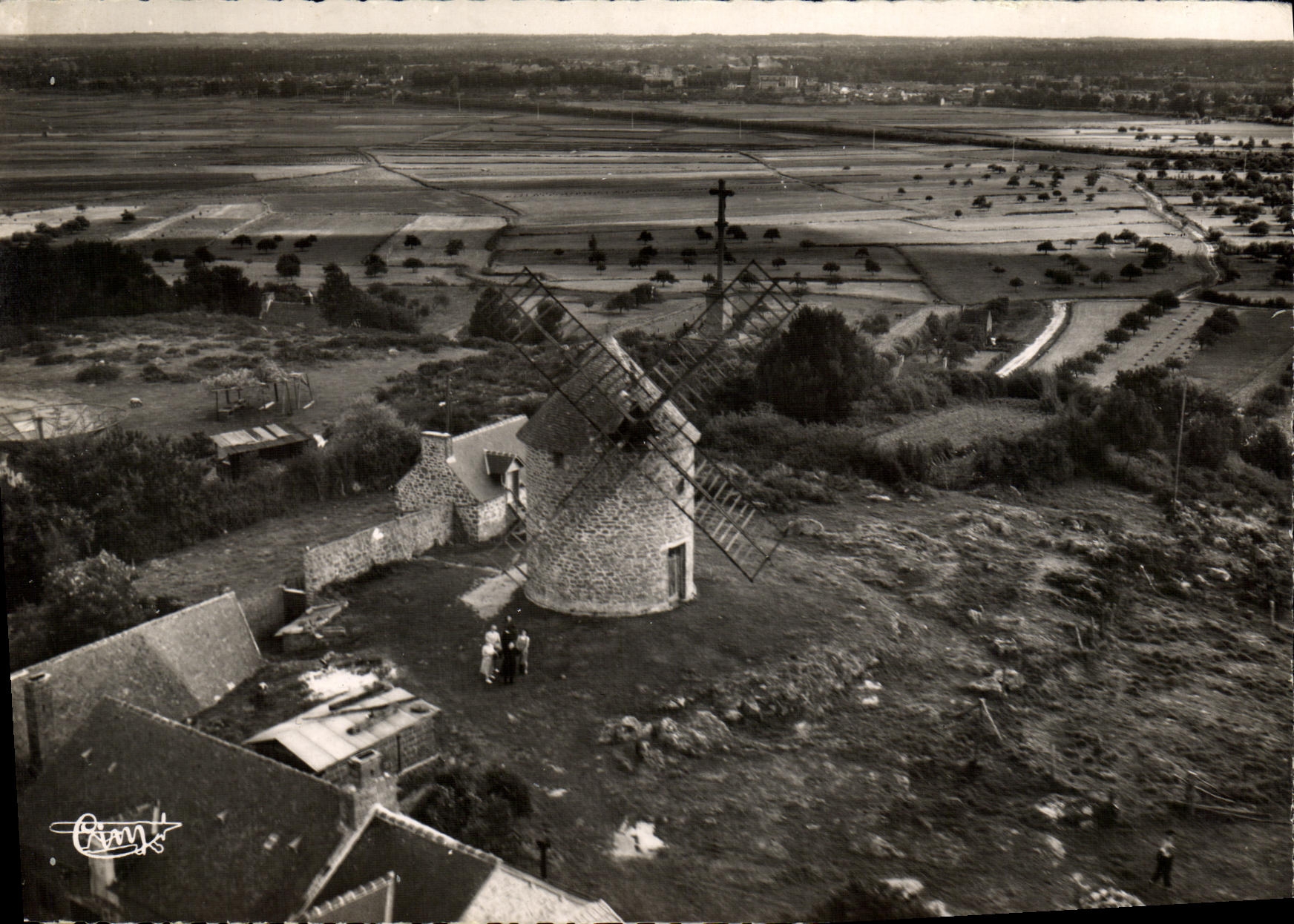 CPM Le Mont Dol Vue aerienne Le moulin et le calvaire 