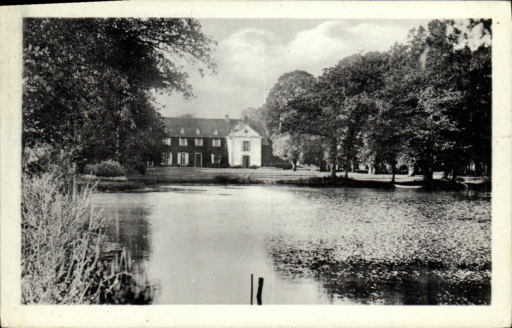 VINTAGE POSTCARD Mordelles Castle Of the City Of Wood