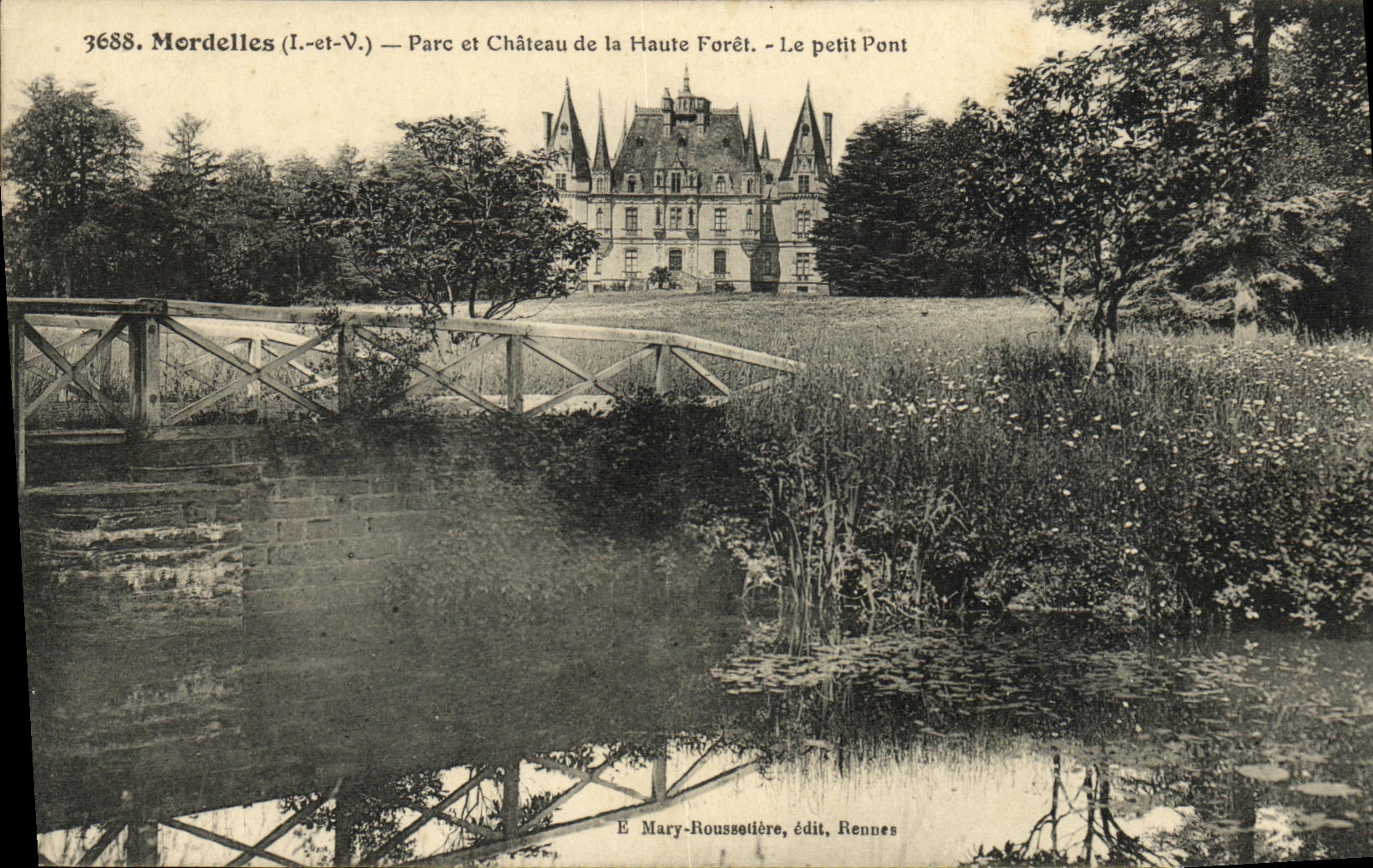 VINTAGE POSTCARD Mordelles Park and Castle of High the Drill the small bridge