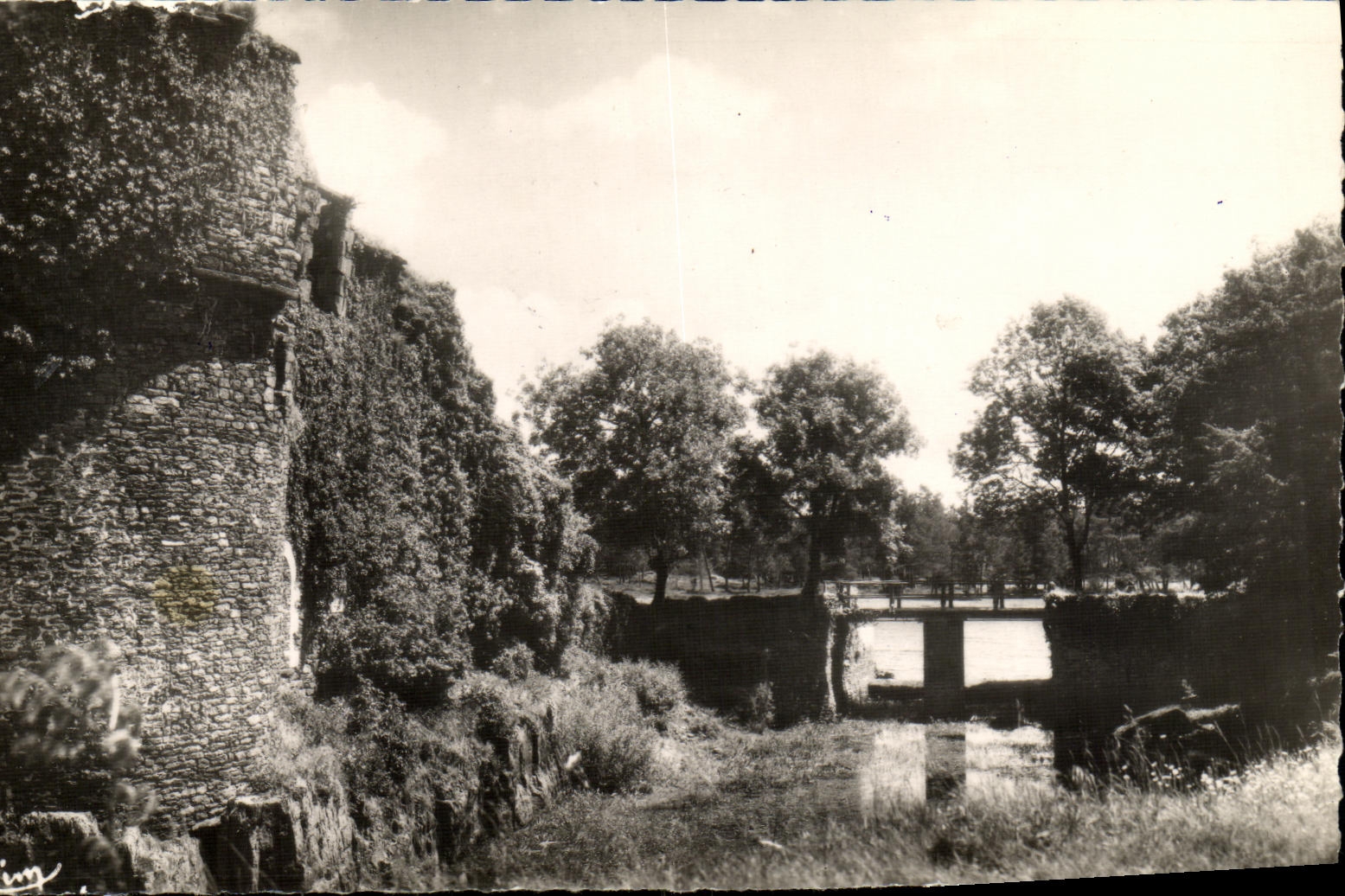 CPM Paimpont Chateau de Comper