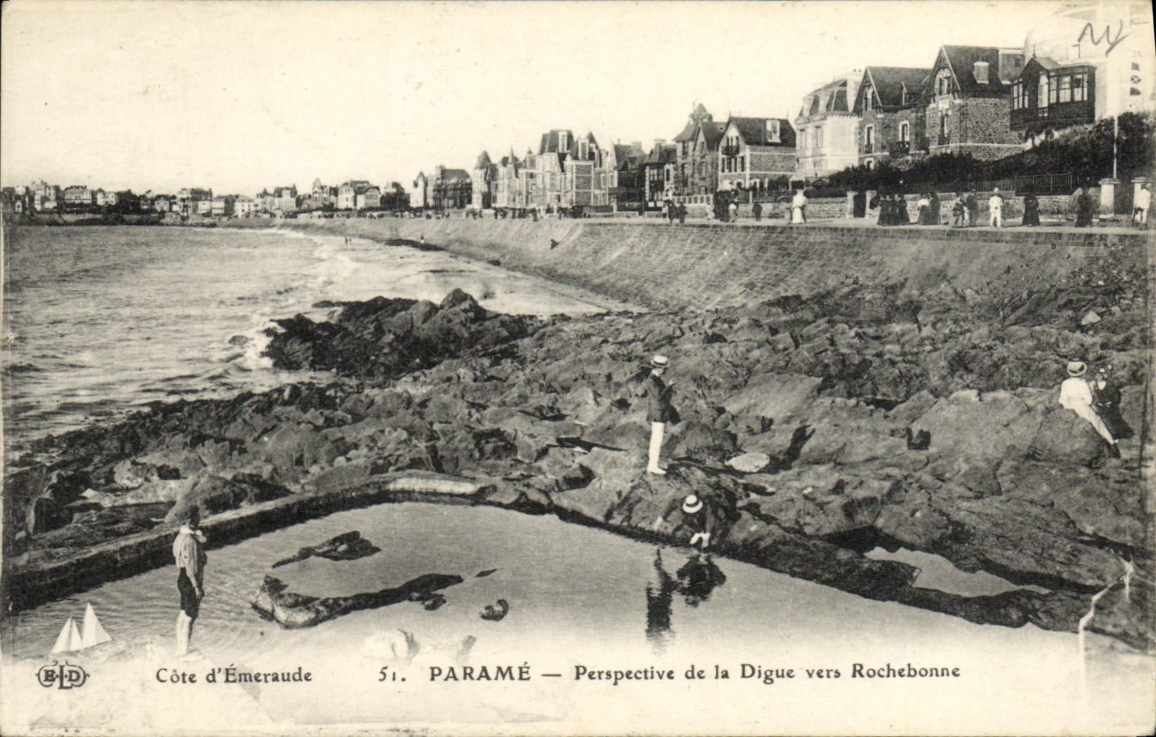 CPA Parame Perspective de la digue vers Rochedonne 