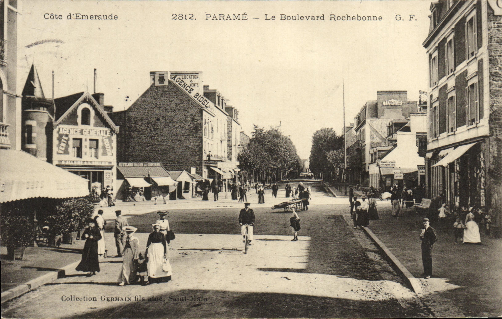 CPA Parame Le Boulevard Rochebonne