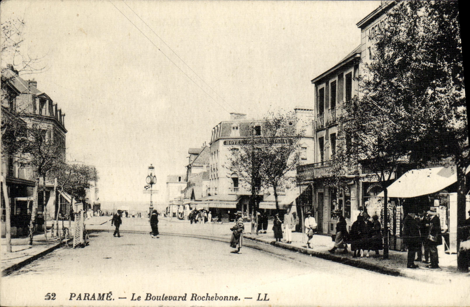 CPA Parame Le Boulevard Rochebonne